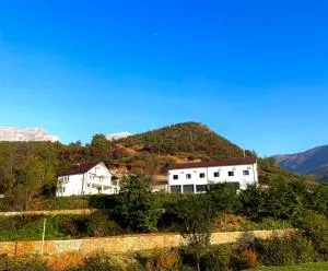 Guesthouse Tropojë e Vjeter - Bajram Curri