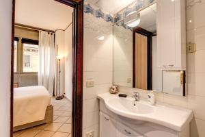 M&L Apartments - Ardesia Colosseo