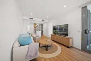 Indoor Pool Gym: Modern Hideout 12-Min From CBD - Bywong