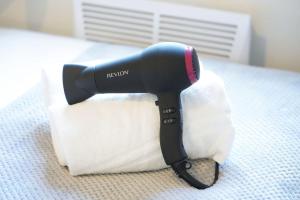 Beautiful Apartment - Close to City Centre - Free Parking, Fast Wifi, SmartTV with Sky TV and Netflix by Yoko Property