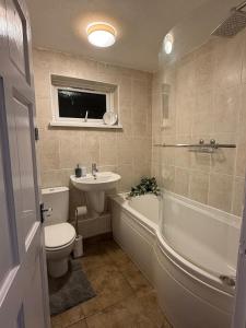 1 Bed Flat With Free Parking - Perfect for Contractors, Families,Relocation