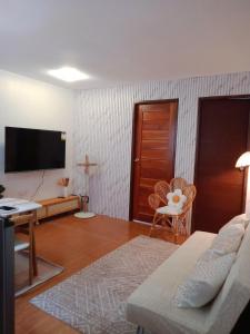 Bali inspired 2 bedroom in Lipa netflix pool and parking