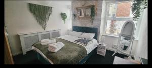 The Hideaway Cottage Feel Patio Central Parking