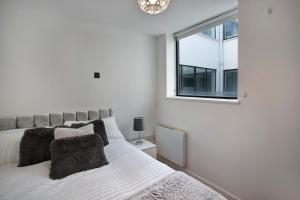 2-Bed Apartment Sleeps 4 Free Parking
