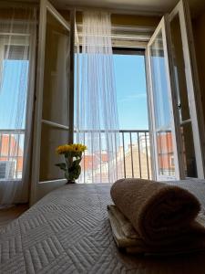 Extralarge Queen Room in the Heart of Bratislava with Terrace