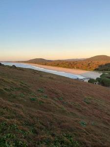 Caba Beach Condo Modern, 2-bedroom cabin, walk to the beach! 3-night minimum stay