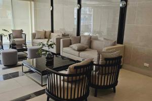 1BR self-contained CONDO in Makati with amenities!