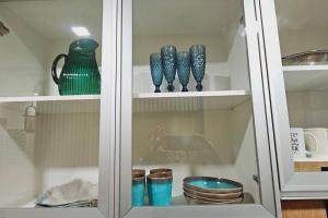 1BR self-contained CONDO in Makati with amenities!