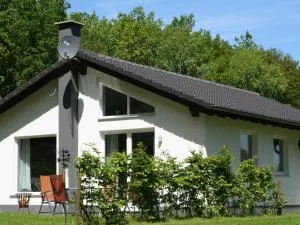 Holiday home in Hinterhausen - Schwirzheim