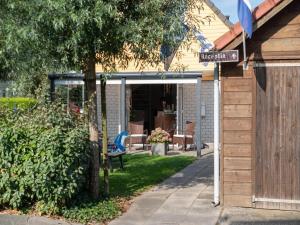 Holiday Home in Zeeland near Beaches