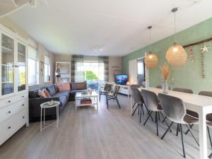 Holiday Home in Zeeland near Beaches