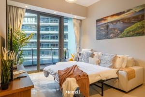 Stylish Marina Front 2BR Apartment, Near Top Attractions
