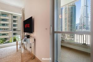 Stylish 2BR with Burj Khalifa View near Dubai Mall