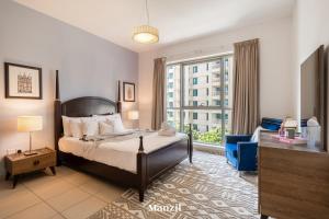 Stylish 2BR with Burj Khalifa View near Dubai Mall
