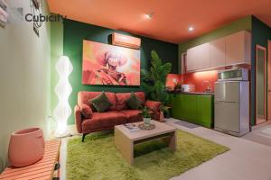 Cubicity Metro House