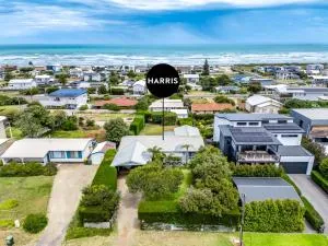 Seashells 63 Morrison Ave Middleton - Linen Included - Middleton