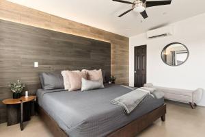 Pickleball, Heated Salt Pool, Bocce, EV, Fire pit