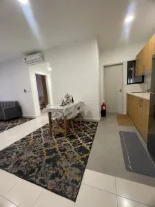 Kota Warisan StayandFly - Kampong Melot