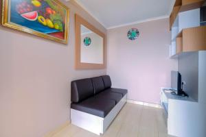 Comfy 2BR at Marina Ancol Apartment By Travelio
