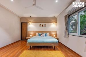 StayVista at Countryside Meadows with Pool, AC