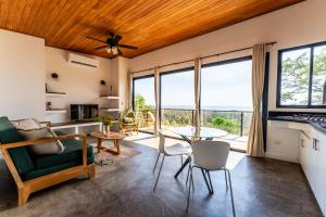 Ocean Apartments- Walk to the beach