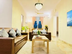 Elegant 3BHK Fully Furnished and Equipped Apt near Hitec City by EVARA SUITES - Lingampalli