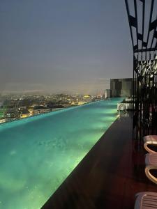the Horizon Ipoh - lily by Goswell