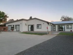 MediStay Self Catering Accommodation - Reitz