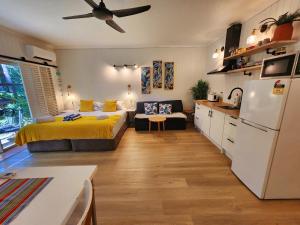 Deluxe Private Apartment- In Ramada Resort - Full Kitchen -