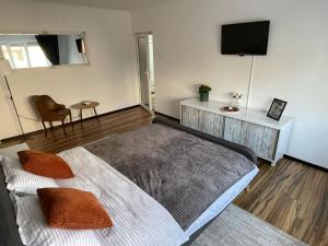 Apartament Husi