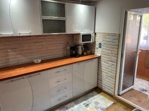 Apartament Husi