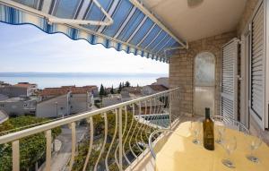 1 Bedroom Nice Apartment In Dugi Rat 