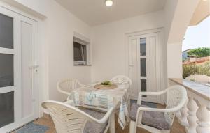 Stunning Apartment In Zdrelac With Wifi