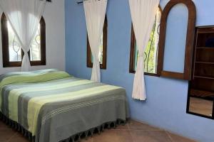 Sayulita Mexican Retreat - 3BR - Ocean & Mountain Views, Great Location, WifI