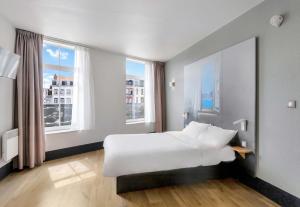 Hotels B&B HOTEL Dunkerque Centre Gare : photos des chambres