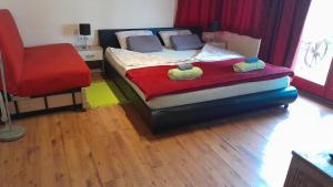 Tree house Ramona & Fairytale wooden house by Ljubljana