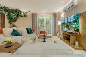 Modern 3-bedroom Apartment With Garden