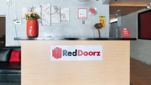 RedDoorz near Christ the King Medical Center