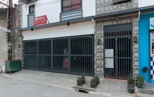 RedDoorz near Christ the King Medical Center