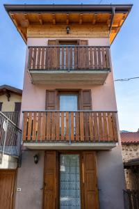 Villetta indipendente Bratto - con posto auto e WiFi