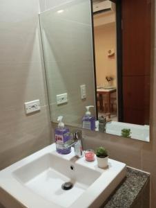Spacious 1BR One uptown BGC
