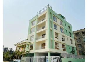 BluO Lake View 1BHK New Town - Terrace Garden