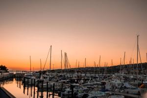 The Sea Lodges Portoroz - Hausboot Floating Sea House