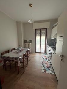 Isabel BGY house airport