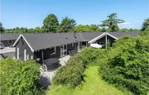 Lovely Home In Tisvildeleje With Sauna - Tisvilde