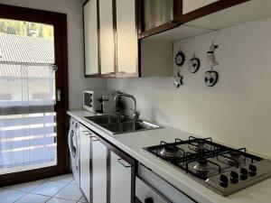 Pinzolo Centro - Baita spaziosa con vista monti