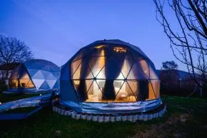 Sun Garden Glamping Domes - Căpăţîneni-Ungureni