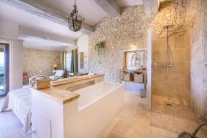 B&B / Chambres d'hotes Le Domaine CLEMENT SAINTE-VICTOIRE : photos des chambres