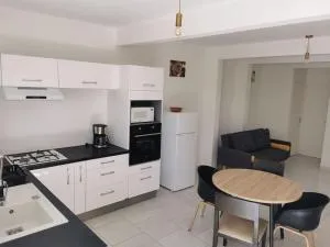 Charmant T2 bas de villa - Gourbeyre