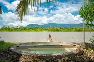 Komsan Kampot Resort - Phumĭ Dong Khmei